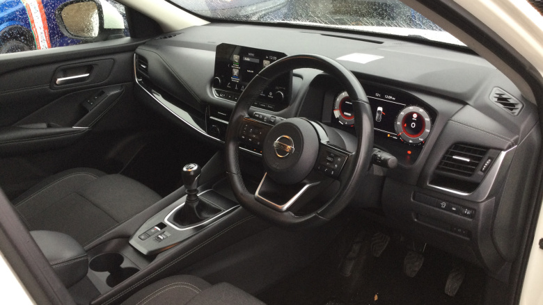 Nissan Qashqai 1.3 DiG-T MH N-Connecta 5dr Petrol Hatchback